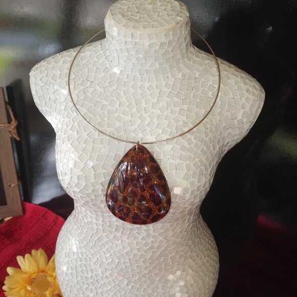 Lovely animal print pendant choker necklace - Picture 1 of 8